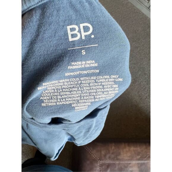 FREE WITH BUNDLE!!! BP. Blue t-shirt small - Picture 3 of 5